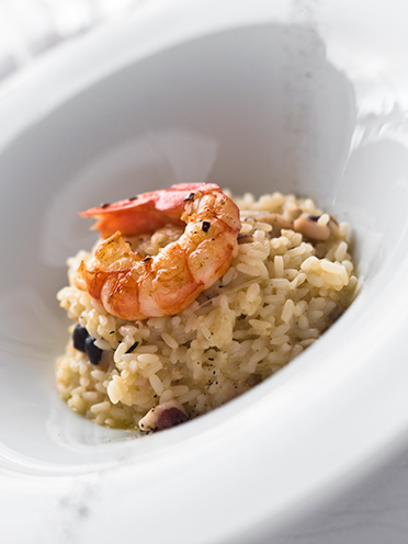 # ulisse albiati food photographer: Italian coast kitchen specialty: crayfish rice with Pecorino Romano cheese and pepper spice as first course. Le Pavoniere restaurant in Florence, Tuscany.